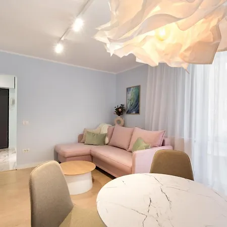 Apartment Candy Land Downtown *