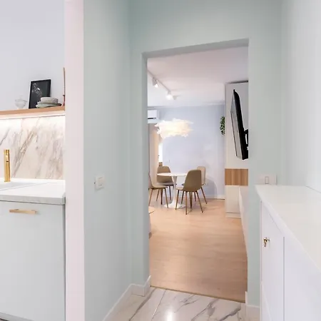 Hyper-central For Urban Explorers 1br *